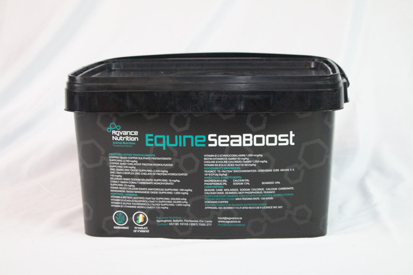 Premium Equine Seaboost Mineral Bucket
